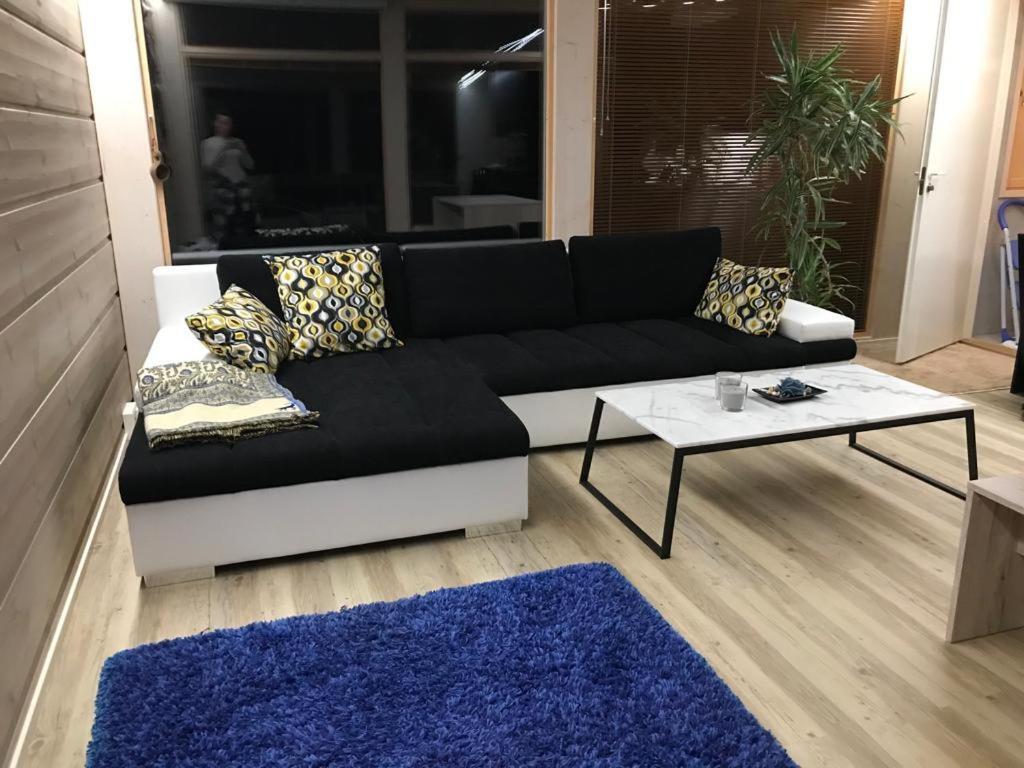 Villa Vaibmu إيناري المظهر الخارجي الصورة